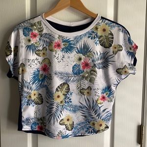 👉FINAL Girls top floral size small